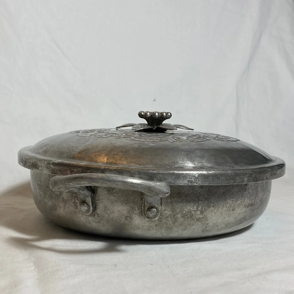 Vintage Everlast Hand-forged Aluminum 10” Casserole with Decorative Lid